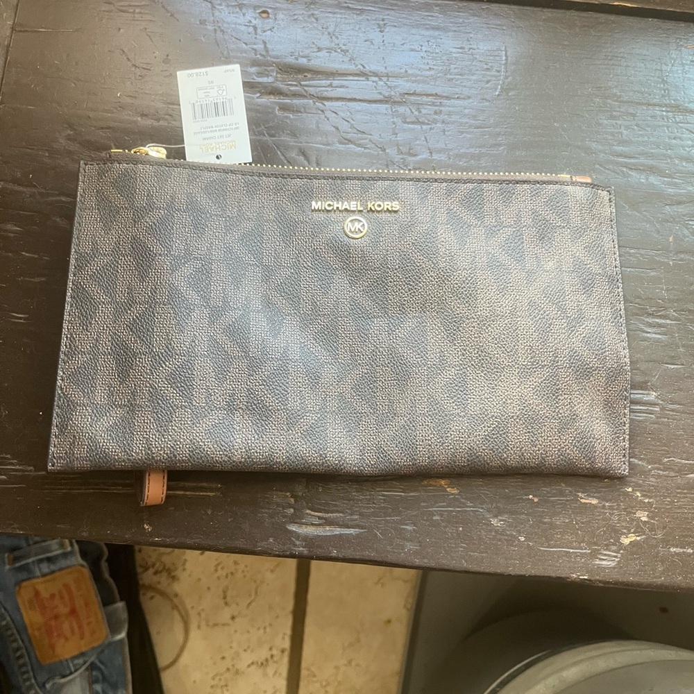 Michael Kors Brown Wristlet Clutch - Picture 3 of 6